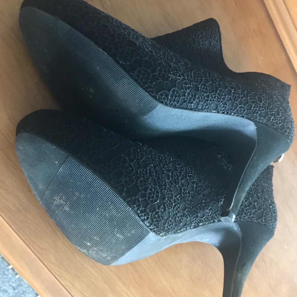 Black boots - Picture 2 of 4